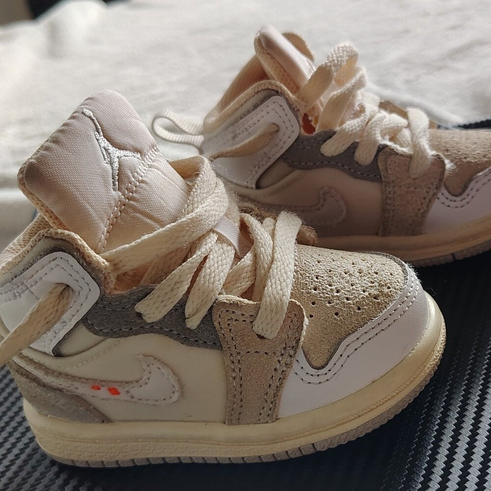 Jordan 1 Mid SE Craft Inside Out Baby Size 3C
